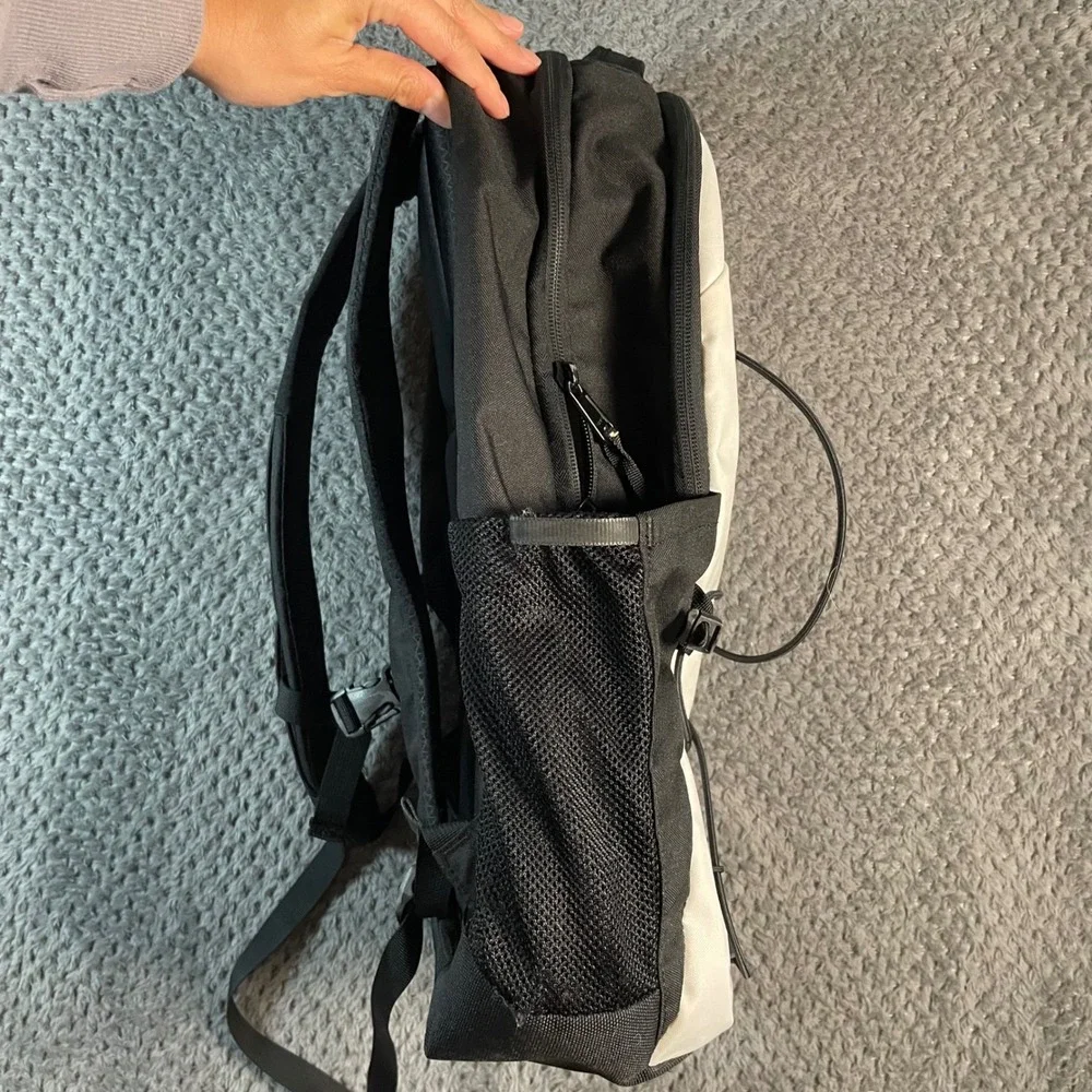 The North Face Jester Backpack Black/White 28L School Travel Water Repellent
